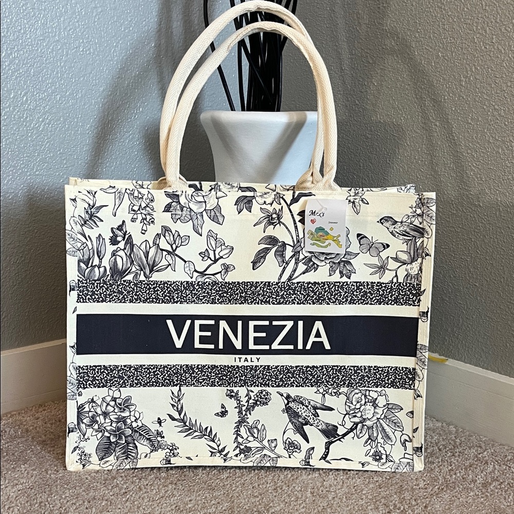 👜 Venezia Black and Cream Floral Tote Bag